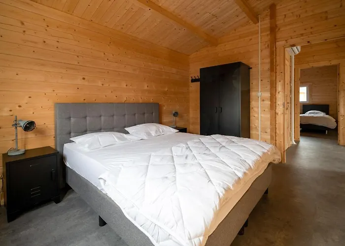 Recreatiepark Maas En Bos Camping *