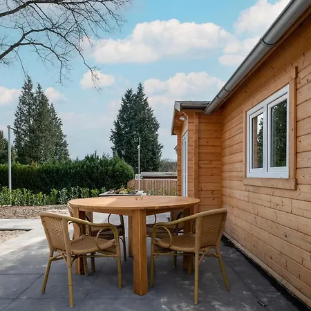 Recreatiepark Maas En Bos *