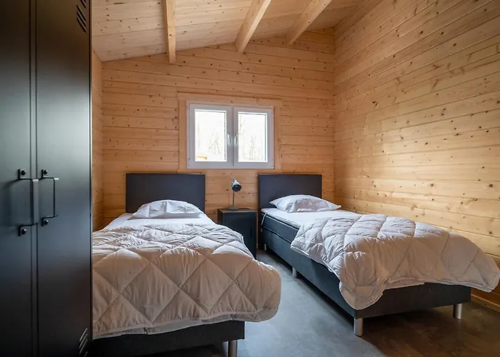 Recreatiepark Maas En Bos *