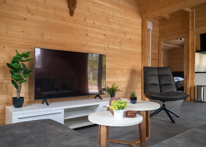 Recreatiepark Maas En Bos *