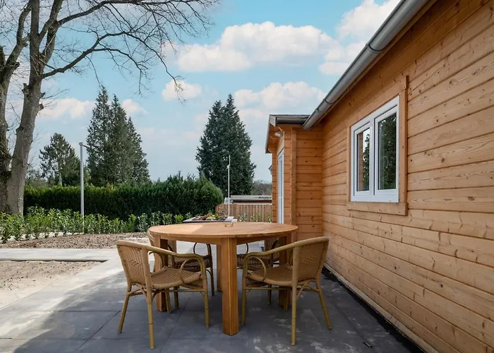 Recreatiepark Maas En Bos *